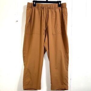 Old Navy Womans Size XL Active Cropped Pants Pull On Elastic Waist With Pockets